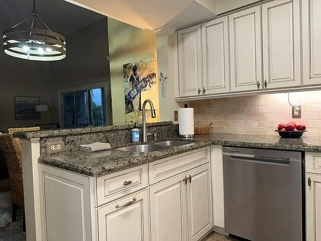 4408 Fairway Dr N — Photo 13