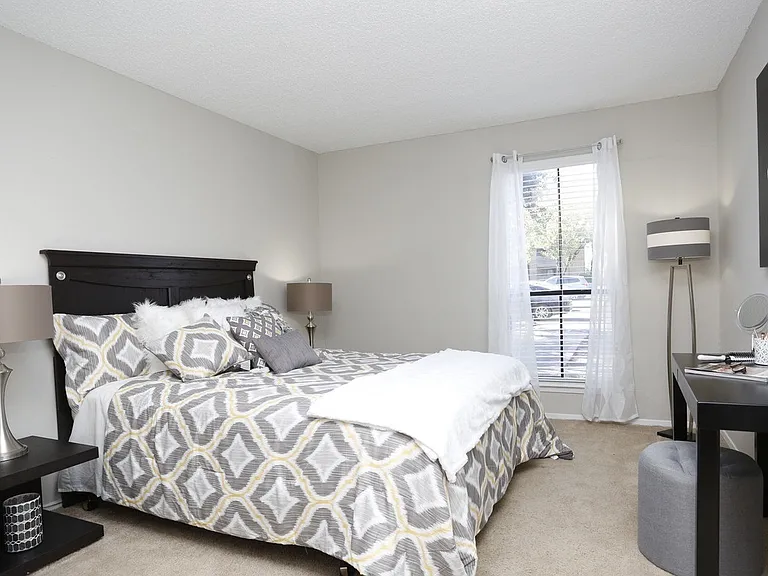 Sandcastle Apartments — Photo 11