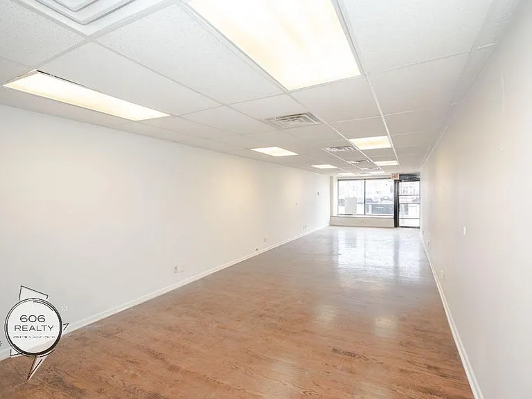 1550 W 95th St #207 — Photo 2