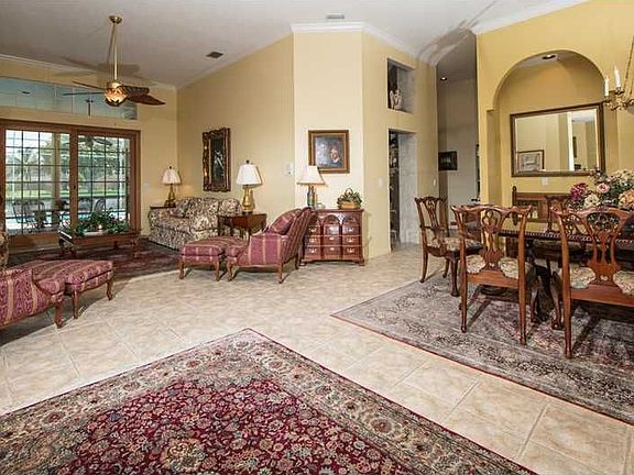 4th image of 948 Lake Placido Ct NE