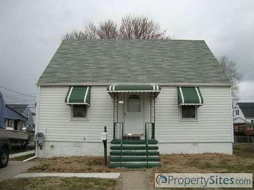 2nd image of 1745 Brookview Rd