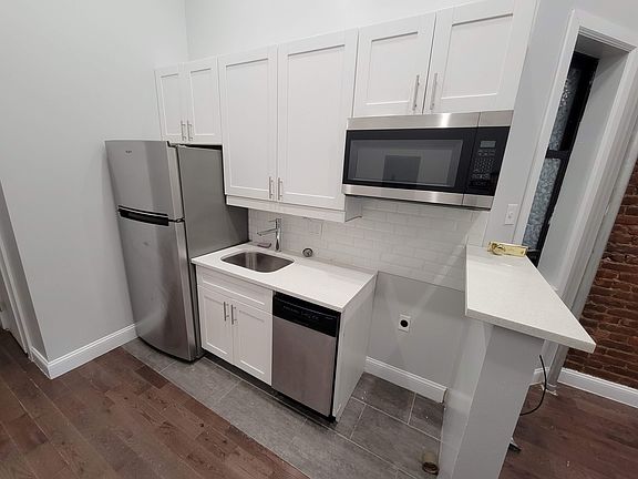 5th image of 1885 Amsterdam Ave APT 1A