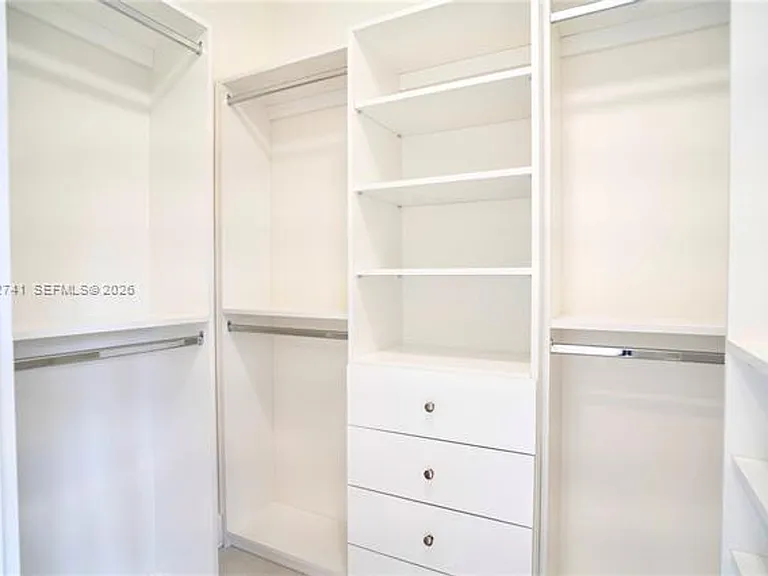 8811 Carlyle Ave — Photo 31