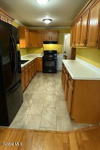3rd image of 16 W Starbuck Lane