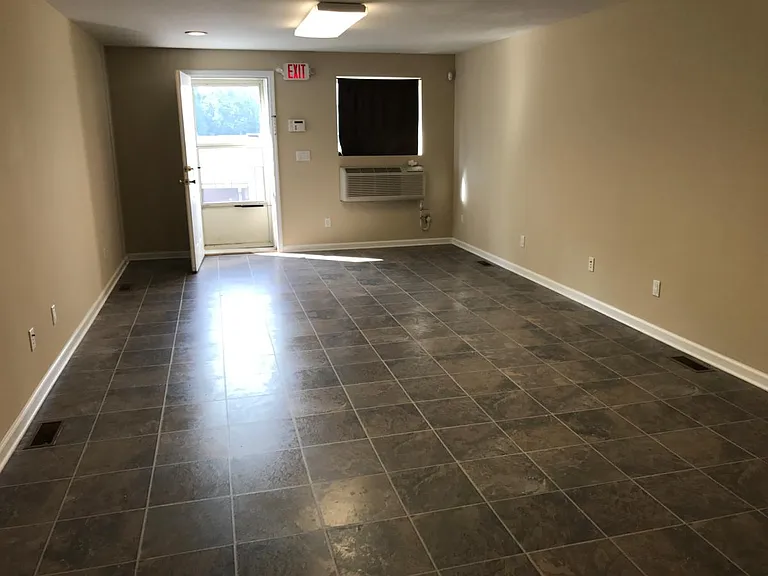 3222 State Highway 25 E #3 — Photo 2