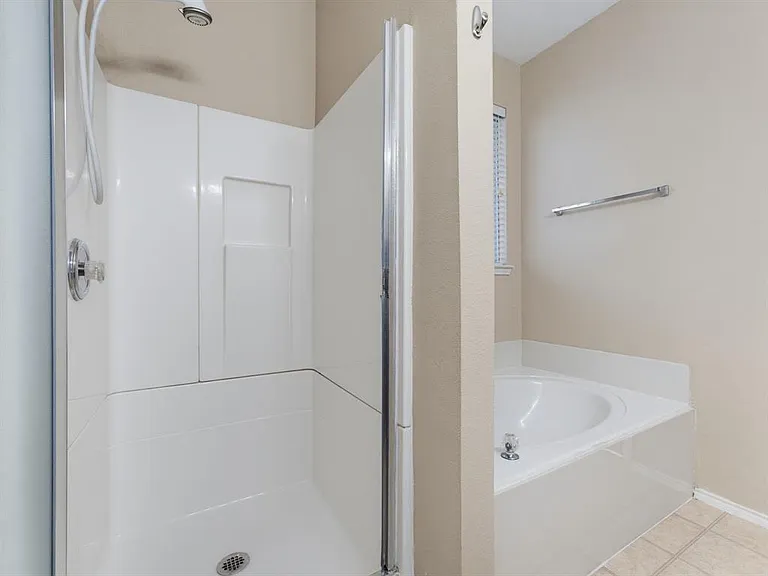 4105 Capstone Dr — Photo 21