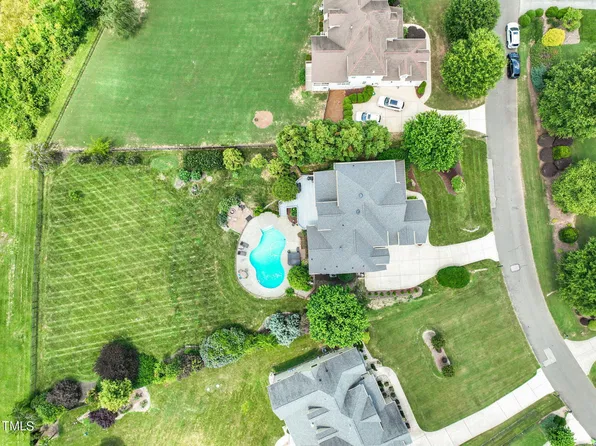 2012 Monthaven Dr, Wake Forest, NC 27587