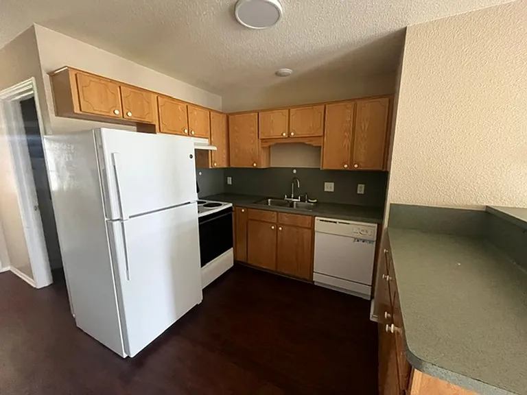 4411 Abigail Dr — Photo 7
