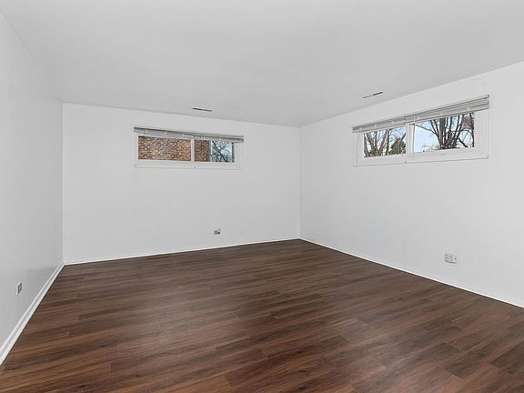 3rd image of 1319 Highland Ave