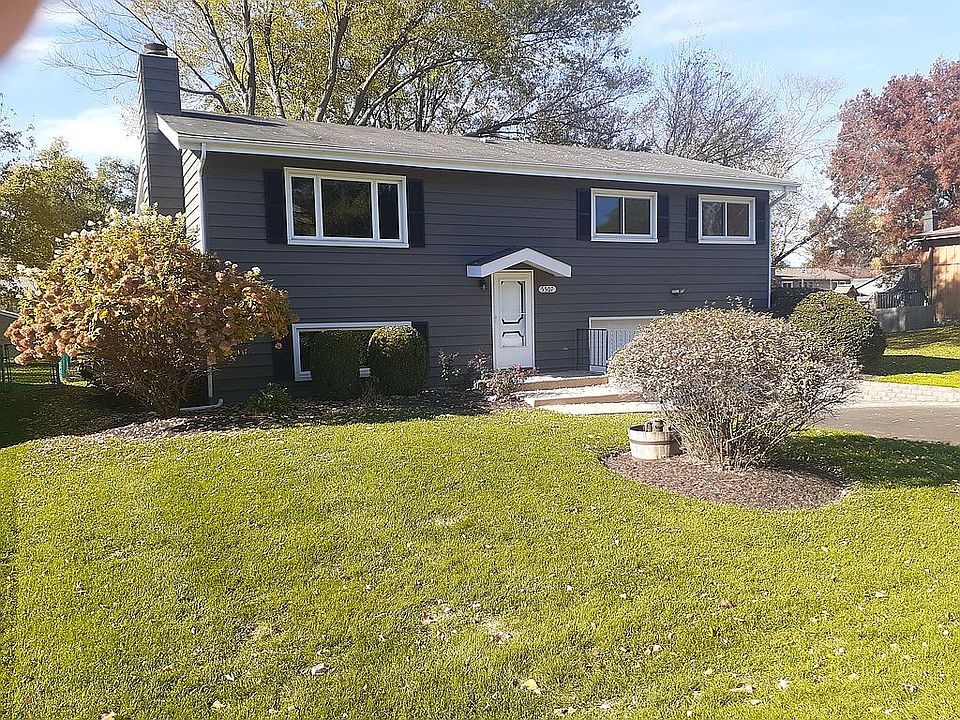 1st image of 5507 W Lake Shore Dr
