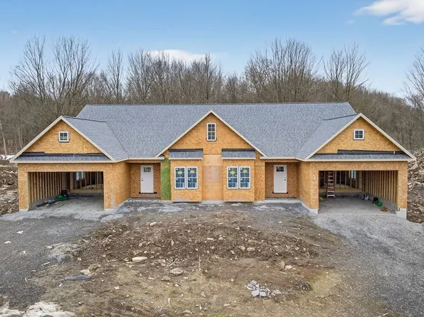 28A Free Fall Ln, Syracuse, NY 13215