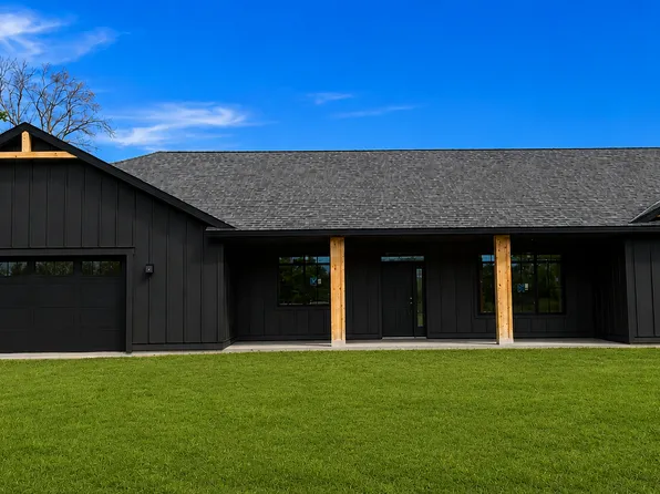 3074 317th Ct NW, Cambridge, MN 55008