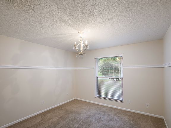 4th image of 11661 Edinburgh Way