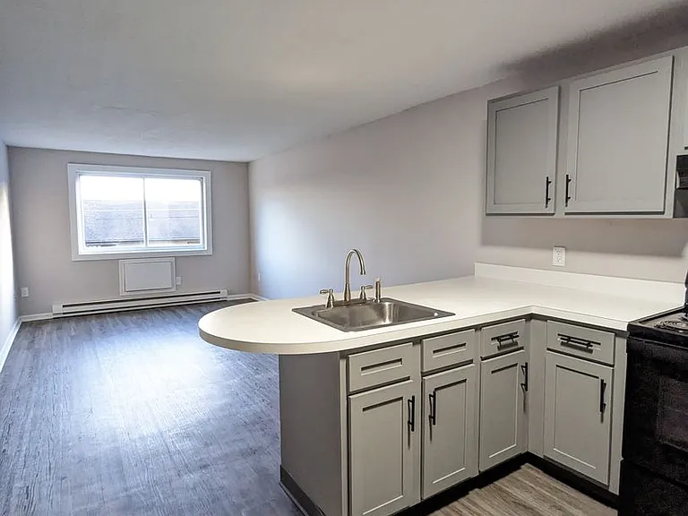 163 Mark Ln — Photo 2