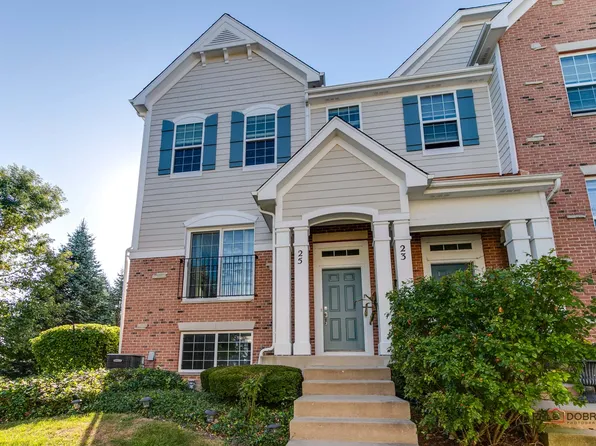 25 Bailey Ln, Lake Zurich, IL 60047