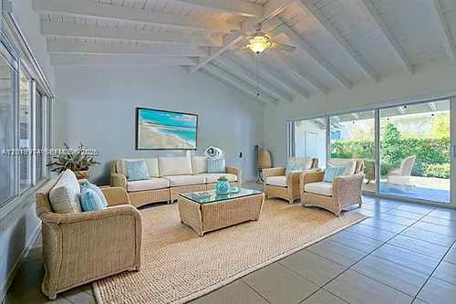 5400 Orduna Dr Photo 1