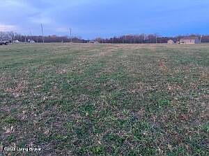 1st image of 136 Locust Grv