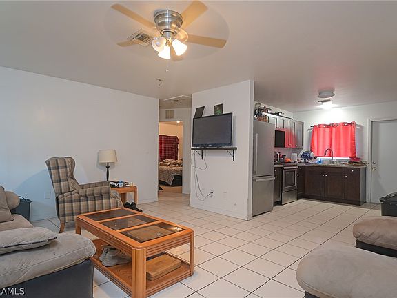 4th image of 140/142 Gordon Ave S Unit 7