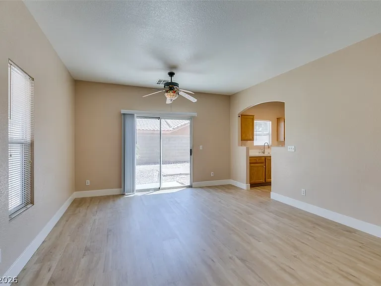 1401 Sycamore Spring Ct — Photo 19