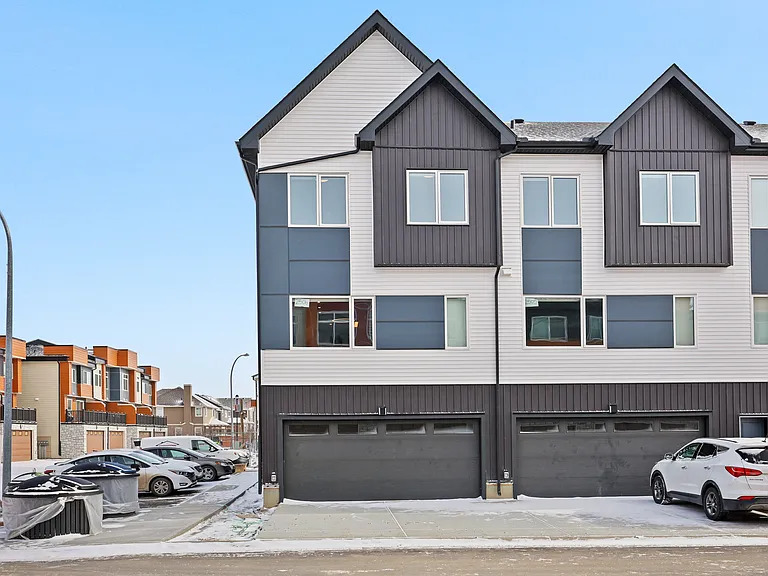 1534 Bayside Ave SW — Photo 3