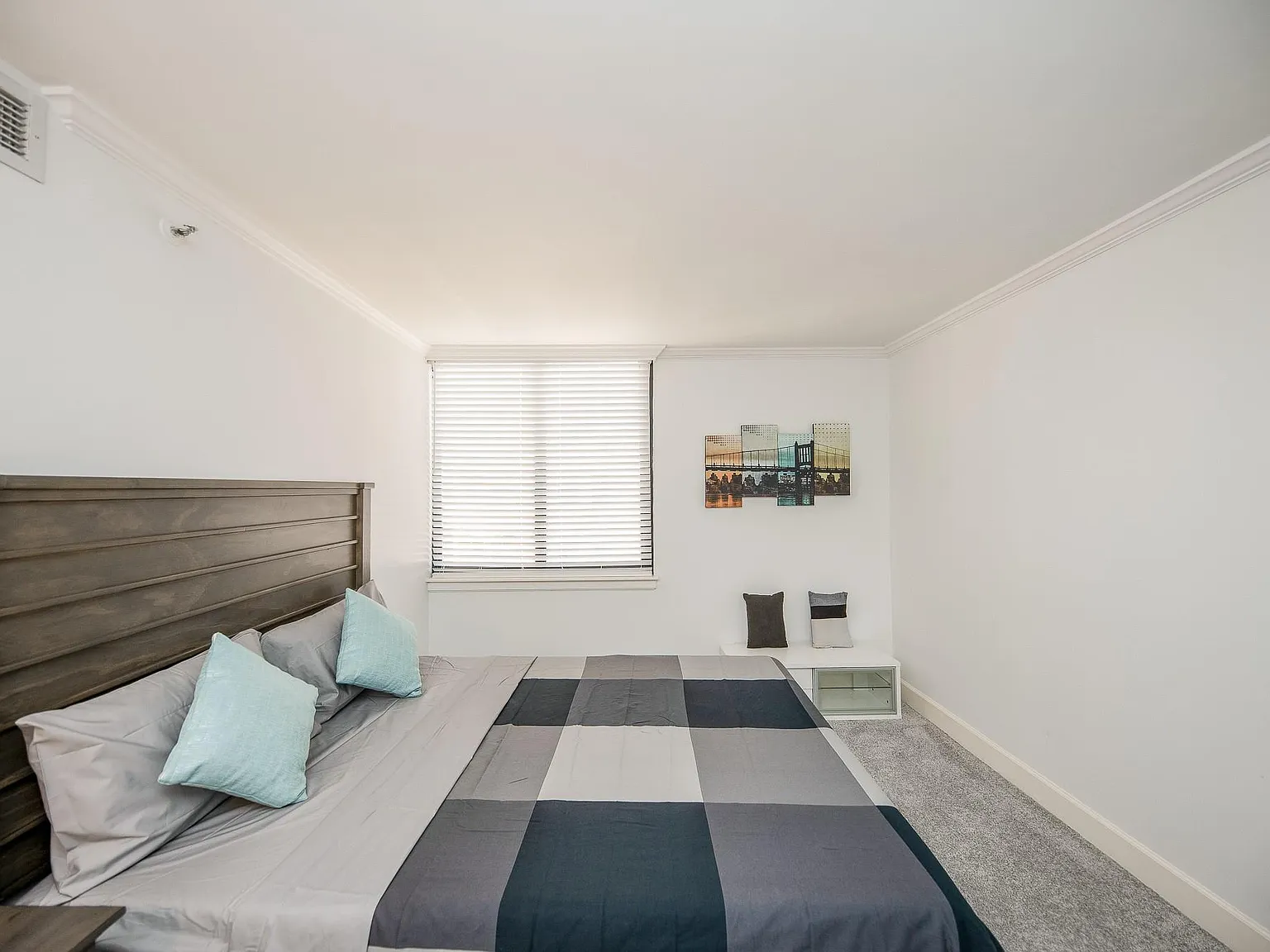 2 bed, 1095 sqft, $2,150 — Photo 4