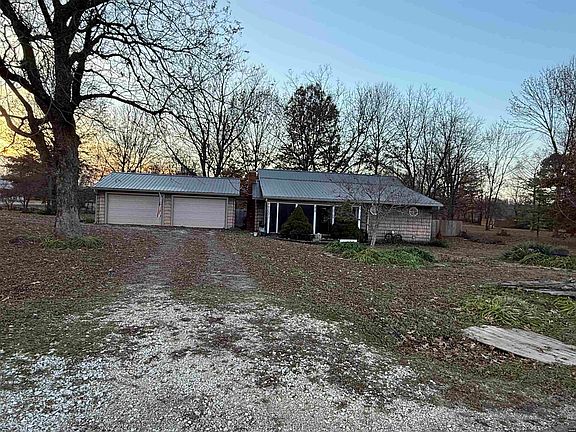 2nd image of 3588 E Crockett Rd