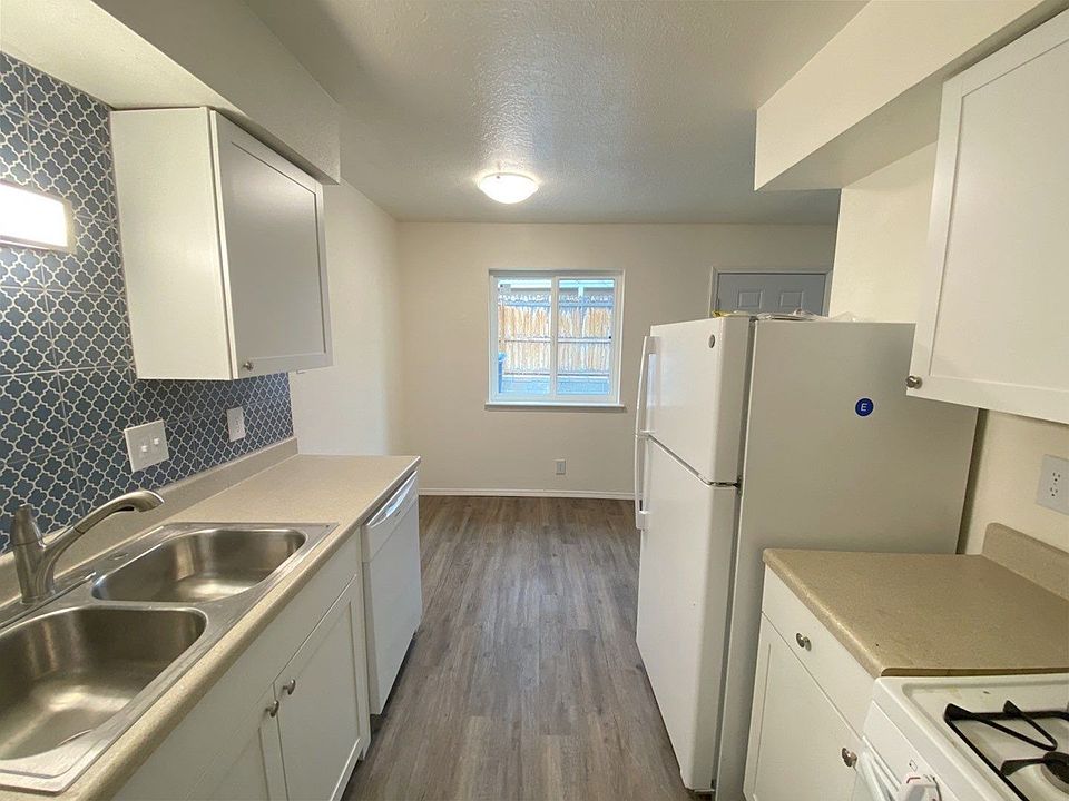 1st image of 12120 Menaul Blvd NE #4