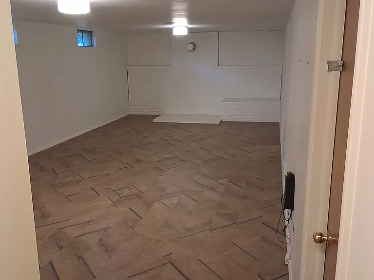 210 Elm St — Photo 17