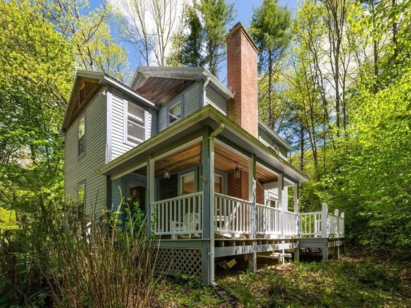 350 Reeds Bridge Rd, Conway, MA 01341