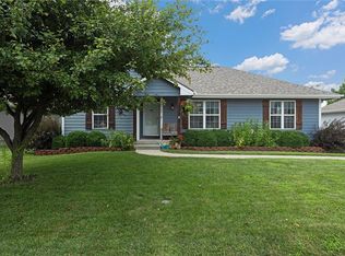 18708 Primrose St, Smithville, MO 64089
