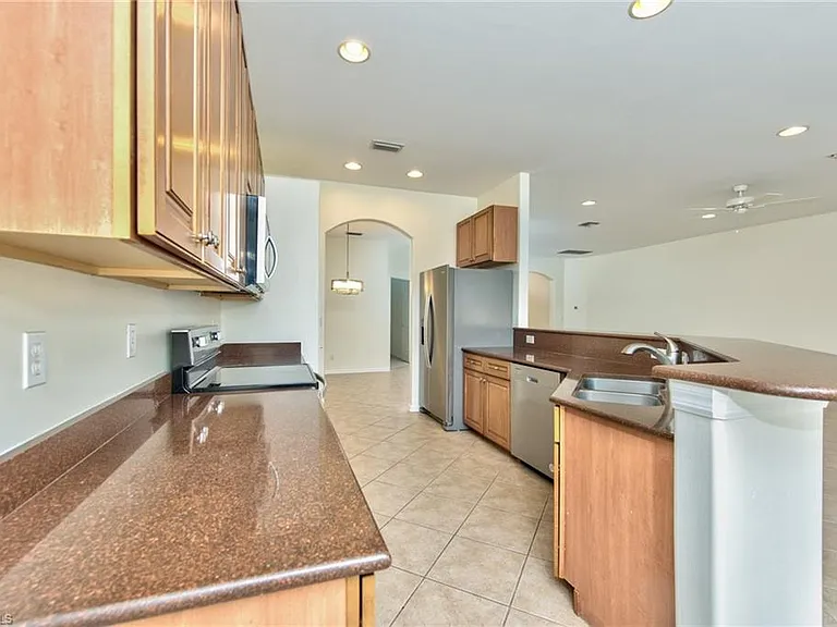 15754 Cutters Ct — Photo 10