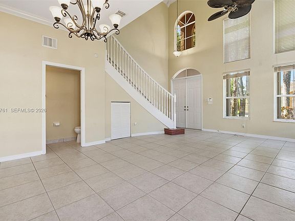 5th image of 2257 SW 132nd Ave
