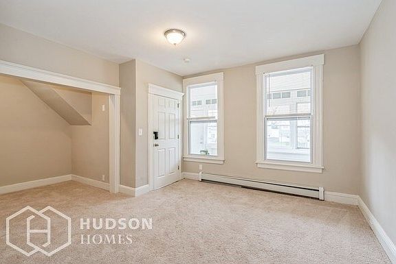 2nd image of 33 Elmwood Ave Floor 1