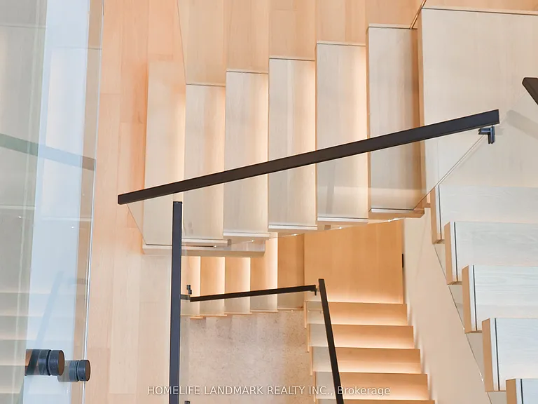 12 Bernice Ave — Photo 32