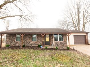 172 Perrottet Dr, Mascoutah, IL