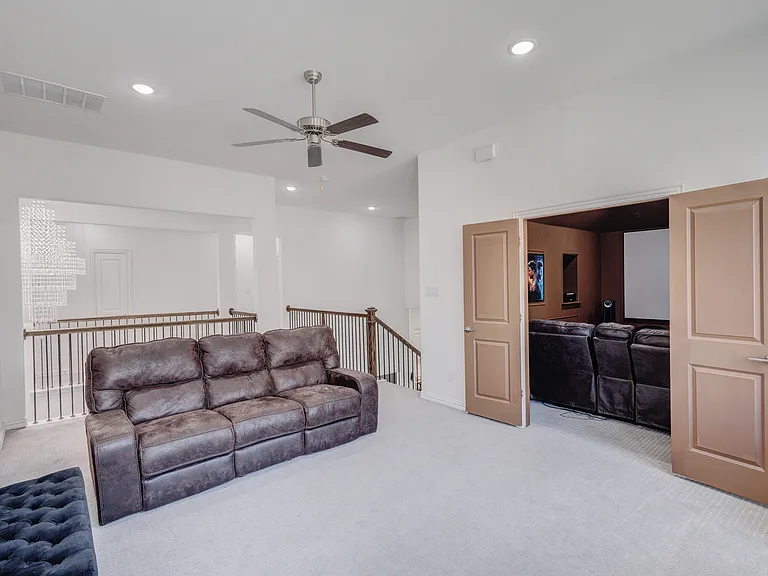 7597 Sanctuary Dr — Photo 31