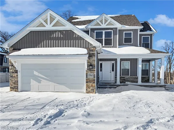 35965 Lake Shore Blvd, Eastlake, OH 44095