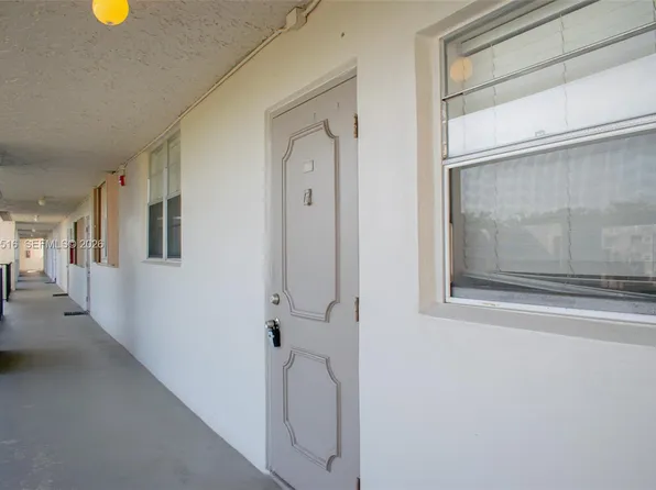 9230 Lagoon Pl APT 411, Fort Lauderdale, FL 33324