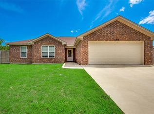 2905 Mockingbird Ln, Commerce, TX 75428
