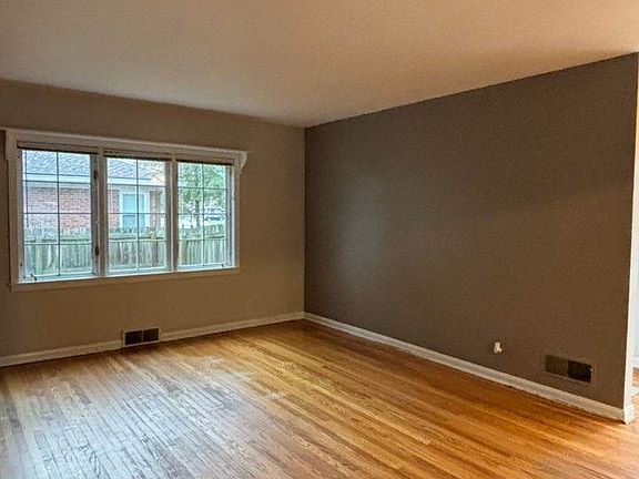 3rd image of 5613 Jefferson Ave