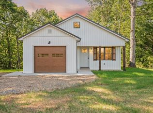 410 Darrell Ln, Hurt, VA 24563