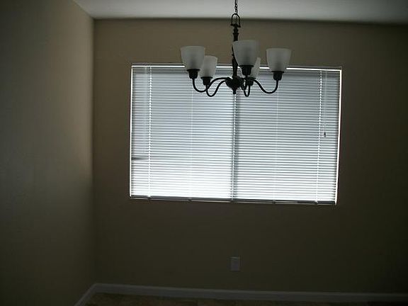 4th image of 443 Berryessa Dr