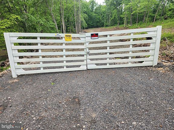 2nd image of 1400 Farmington Rd E