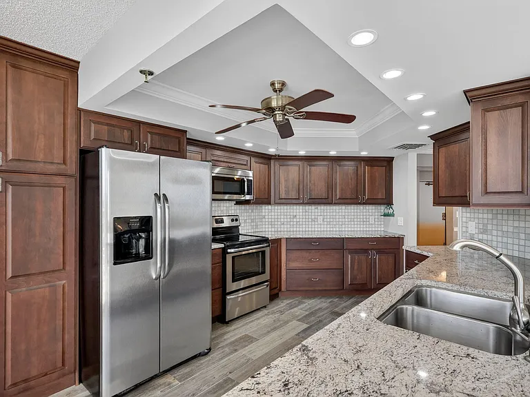 9650 S Ocean Dr #210 — Photo 14