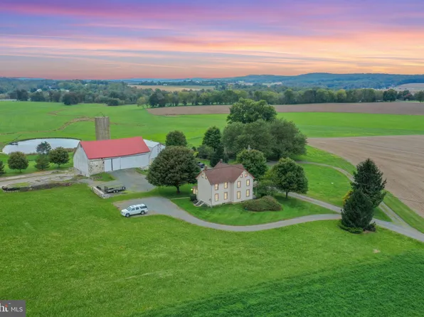 489-493 N Manor Rd, Elverson, PA 19520