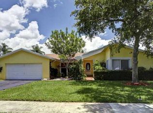 4003 W Sailboat Dr, Cooper City, FL 33026