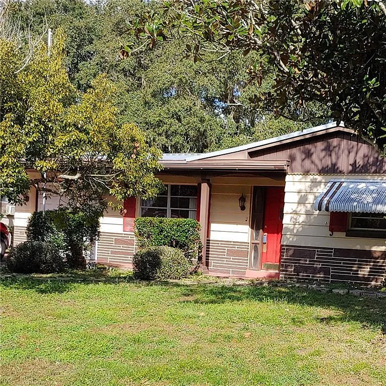 2 bed, 1024 sqft, $1,600 — Photo 2