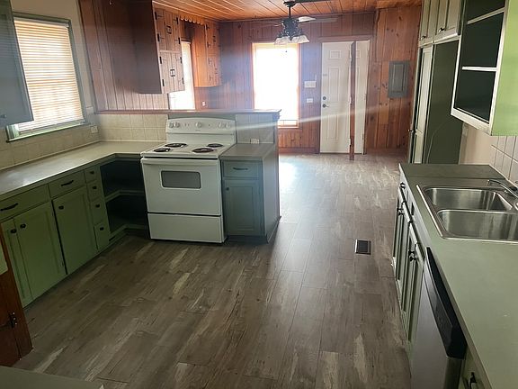 2nd image of 1917 W Evergreen St