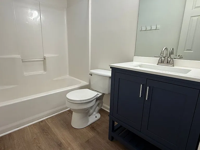 160 2nd St #110 — Photo 35