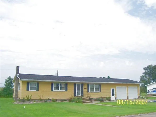407 E Watson St, Garnavillo, IA 52049